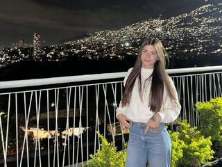 AshlleyThompson live